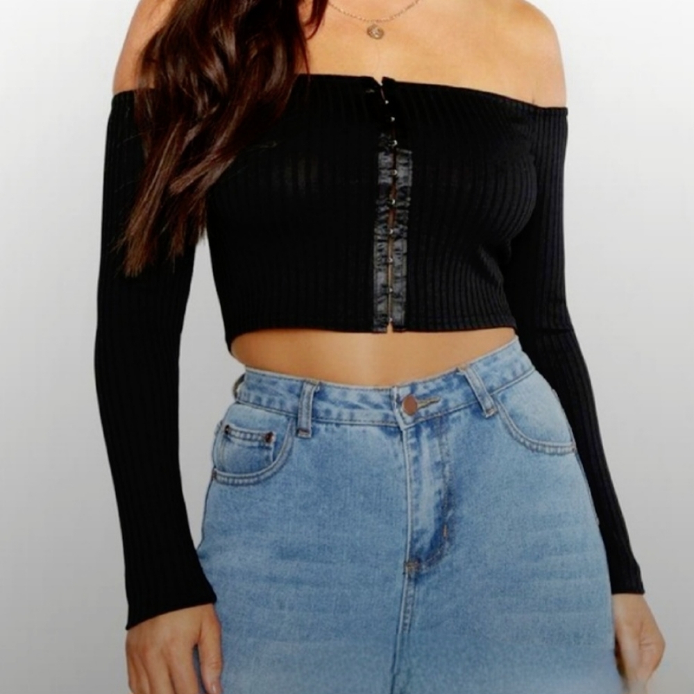 Hook eye long sleeve top
